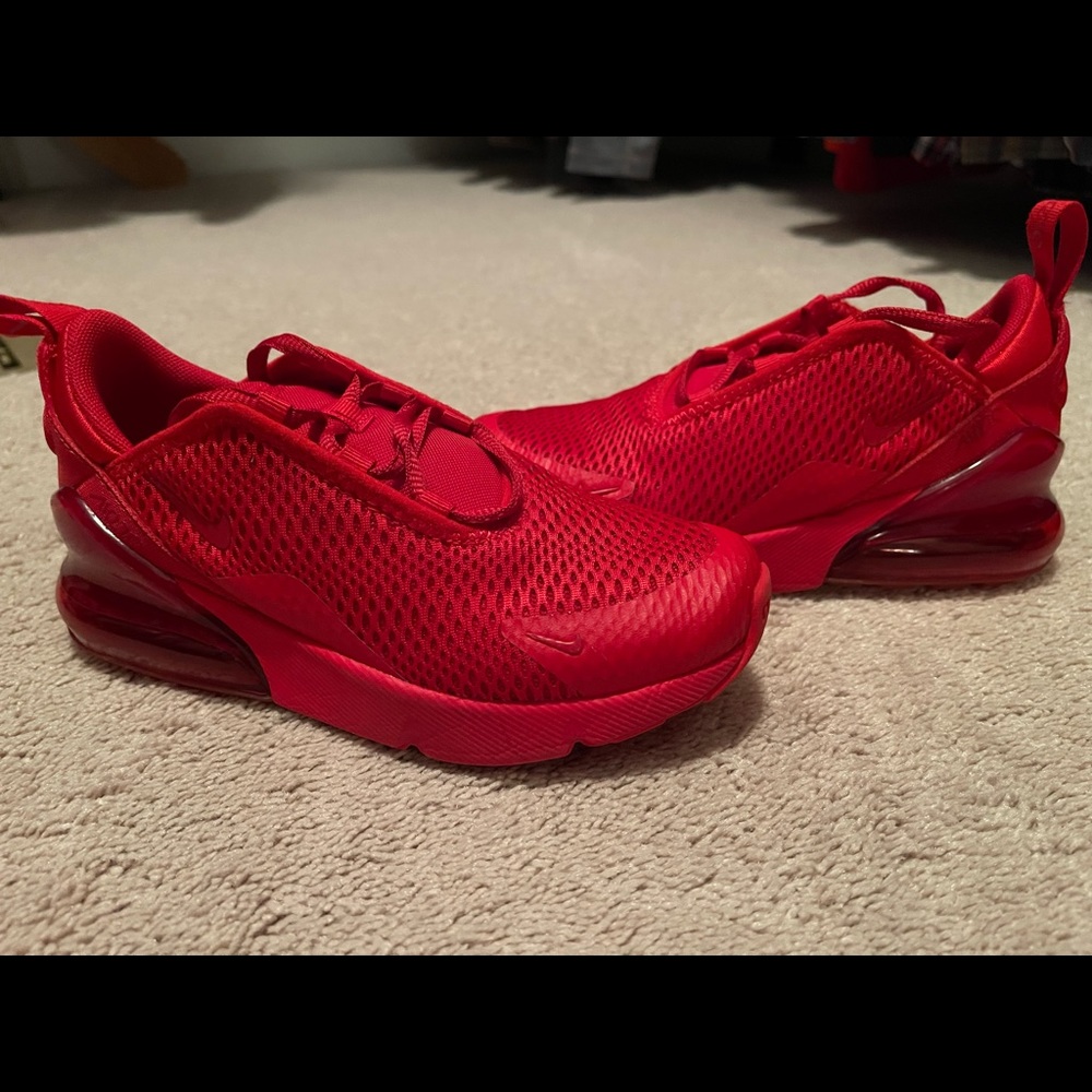 Boys Nike Air Max 270 Size 13.5